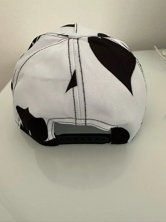 Women's Unbranded floral cap, black and white, new without tags. - Picture 5 of 6
